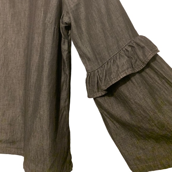 GAP Charcoal Denim Top - Picture 2 of 9